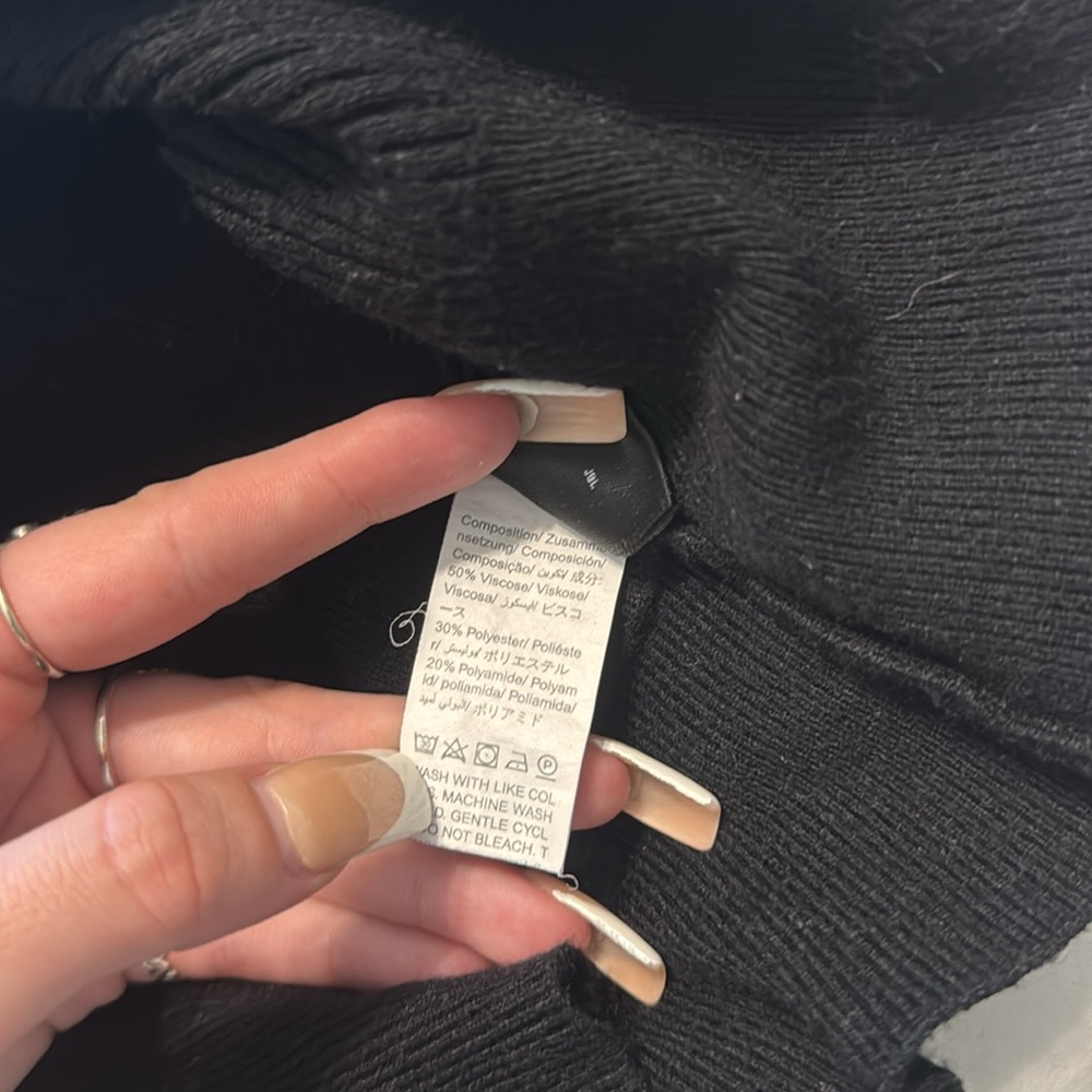 Mini Black Stretchy Sweater - Picture 6 of 6